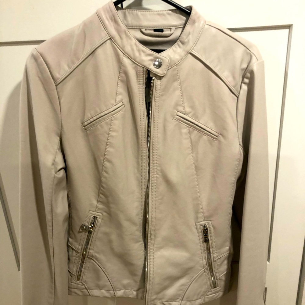 Guess Jacket Size M/M/M - image 1
